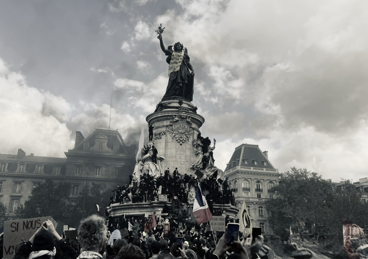 France : A Democracy Tear-Gassing Its Youth ?